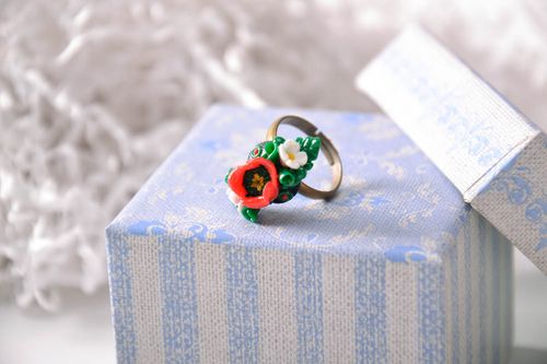 Ring Made of Polymer Clay Using Filigree Technique - MADEheart.com