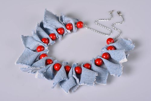 Collana tessile fatta a mano girocollo originale accessorio originale da donna - MADEheart.com