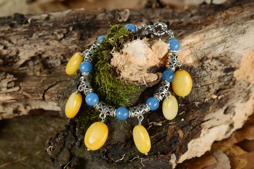 Armband mit Echtsteinen - MADEheart.com