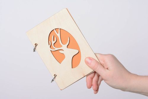 Carnet à décorer fait main en contreplaqué - MADEheart.com