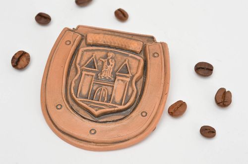 Imán para refrigerador hecho a mano elemento decorativo souvenir de cerámica - MADEheart.com