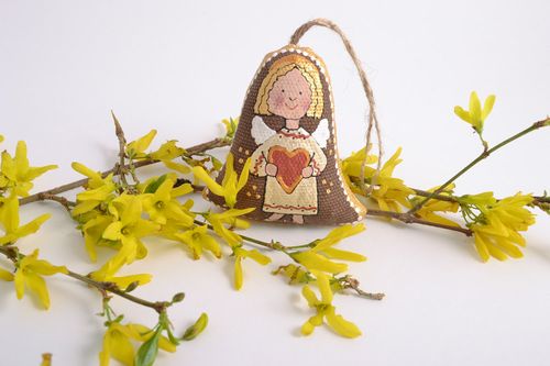 Campanilla de tela artesanal blanda aromatizada colgante para interior - MADEheart.com