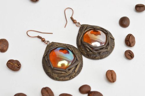 Stilvolle schöne Ohrringe aus Glas und Polymerton handmade Schmuck für Frauen - MADEheart.com