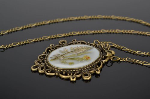 Médaillon fleur rond fait main - MADEheart.com