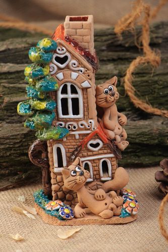 7,5 inch ceramic little house tin candle holder 1,3 lb - MADEheart.com