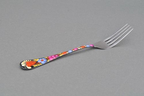 Ausmalte Gabel aus Metall - MADEheart.com