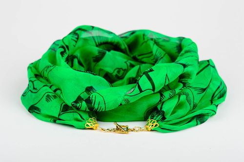 Écharpe femme Foulard mousseline de soie fait main vert à motif Cadeau femme - MADEheart.com