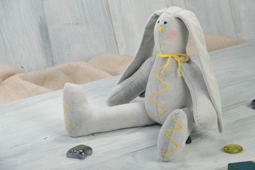 Мягкая игрушка заяц с длинными ушами серый красивый из ткани ручная работа - MADEheart.com