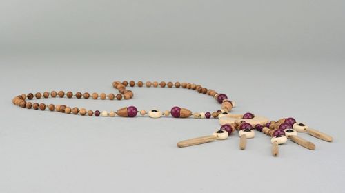 Long wooden necklace with clasp - MADEheart.com