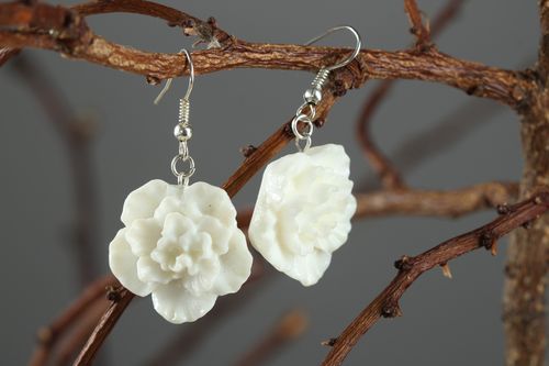Handmade designer earrings tender romantic earrings beautiful accessory - MADEheart.com