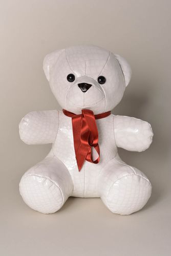 Interieur Design handgeschaffen Leder Bär originell Dekoidee Wohnzimmer weiß - MADEheart.com