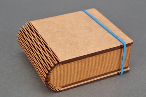 Semilavorato per scatola fatto a mano a forma di libro prodotto da dipingere - MADEheart.com