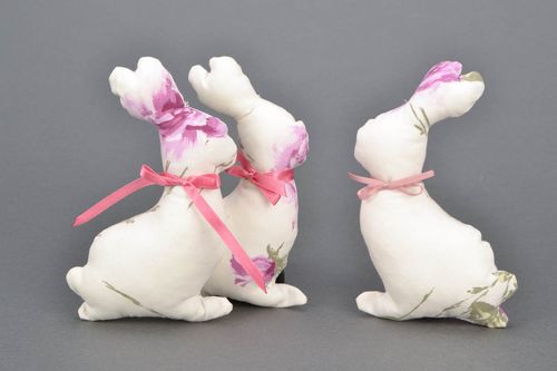 Ensemble de peluches lapins de Pâques  - MADEheart.com