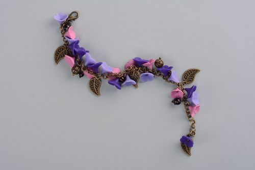 Homemade bracelet with polymer clay flowers - MADEheart.com