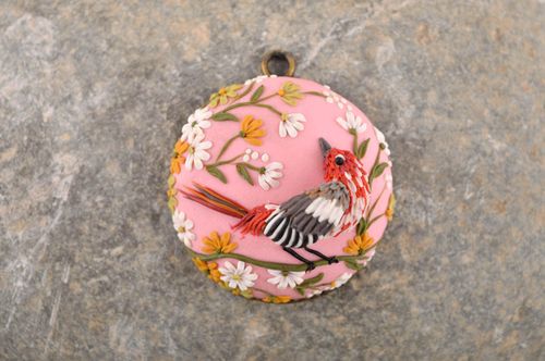 Schmuck Anhänger handmade Polymer Clay Schmuck Halsketten Anhänger mit Vogel - MADEheart.com