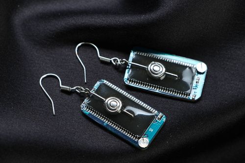 Metal dangle earrings in cyberpunk style - MADEheart.com