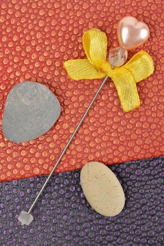 Handmade Schmuck Brosche Geschenk für Frauen Designer Schmuck gelb Herz klein - MADEheart.com