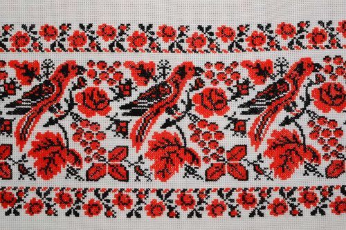 Cross stitched rushnik Nightingale on arrow-wood - MADEheart.com