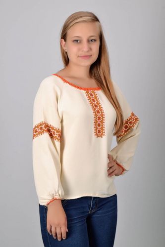 Embroidered womans shirt - MADEheart.com