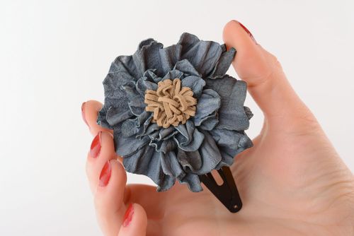 Hairpin in the form of a flower - MADEheart.com