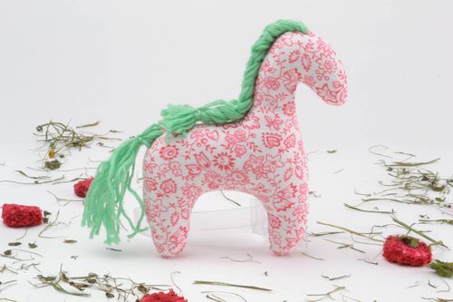 Cavallino di peluche fatto a mano pupazzo di peluche giocattolo di peluche - MADEheart.com