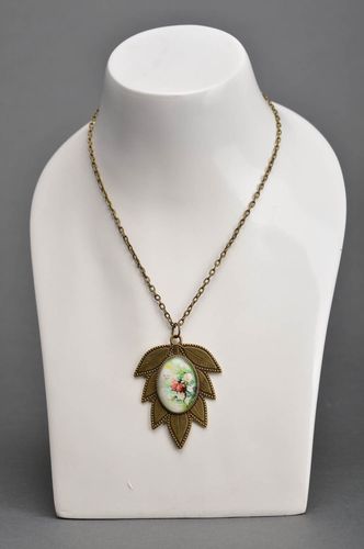 Beautiful vintage handmade leaf shaped metal pendant with cabochon and chain - MADEheart.com