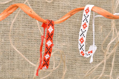 Ensemble de bracelets en perles de rocaille faits main 2 pièces blanc et rouge - MADEheart.com