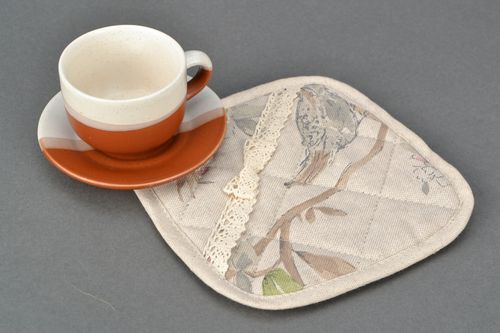 Handmade fabric pot holder - MADEheart.com