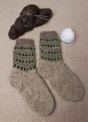 Mens socks made of woolen threads - MADEheart.com