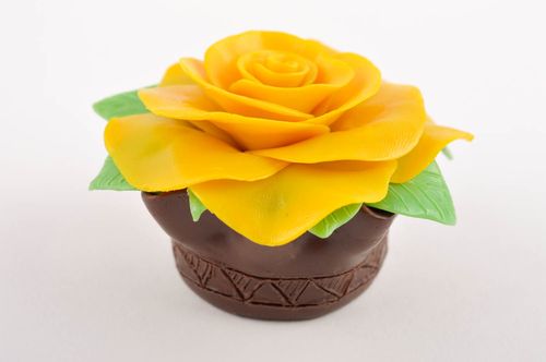 Souvenir handmade home decor designers work rose bunch decorative use only - MADEheart.com