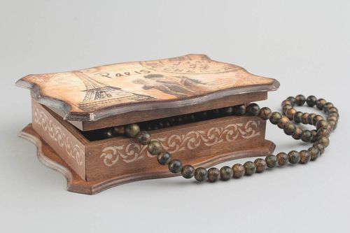 Caixinha de madeira em técnica decoupage feita à mão caixa para armazenamento de jóias - MADEheart.com