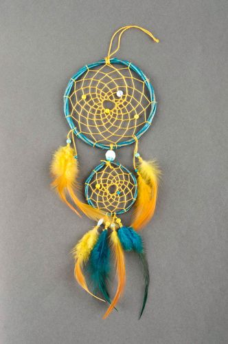 Capteur de rêves fait main Déco à suspendre jaune-bleu Talisman protecteur - MADEheart.com