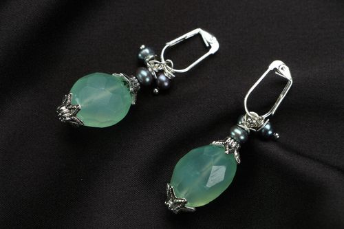 Earrings with chalcedony and black pearls - MADEheart.com