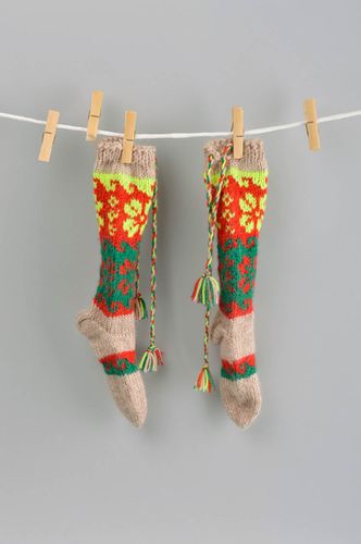 Kinder Wollsocken handgestrickte Socken Geschenk für Kinder bunt ausgefallen - MADEheart.com