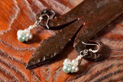 Boucles doreilles en perles de rocaille faites main - MADEheart.com