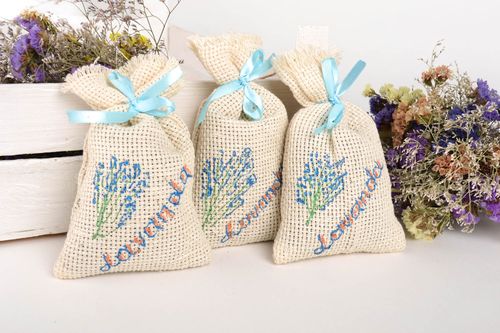 Sachet pillows handmade lavender sachets aroma therapy homemade gifts for friend - MADEheart.com