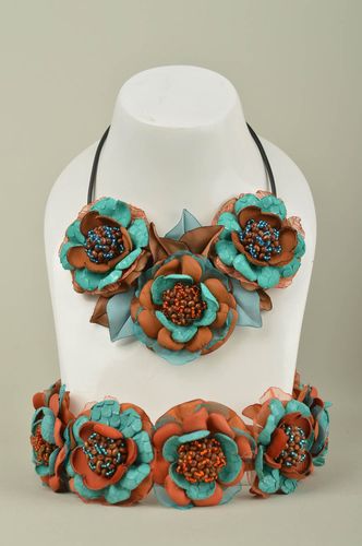 Handmade jewelry set leather hair band flower necklace fashion accessories - MADEheart.com