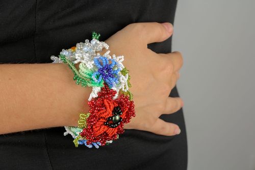 Woven bracelet Flowers - MADEheart.com