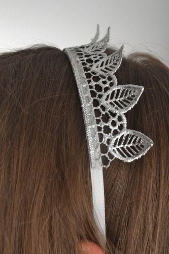 Serre-tête fille fait main Accessoire cheveux gris feuilles Cadeau original - MADEheart.com