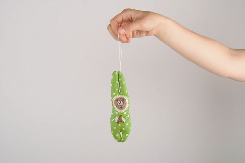 Lebre pingente impregnado com café feito à mão macio - MADEheart.com