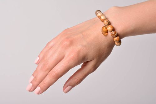 Handmade stylish natural jasper stone beaded wrist bracelet in beige color shade - MADEheart.com