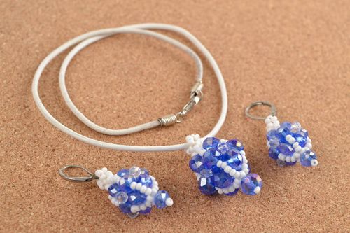 Boucles doreilles Pendentif fait main perles de rocaille Accessoires femme - MADEheart.com