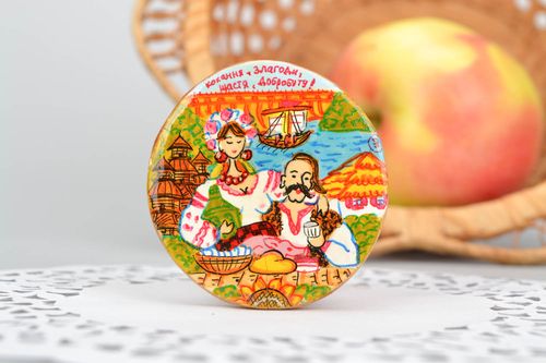 Imã de madeira para frigorífico feito à mão lembrancinha de madeira artesanal Lembrança da Ucrânia - MADEheart.com