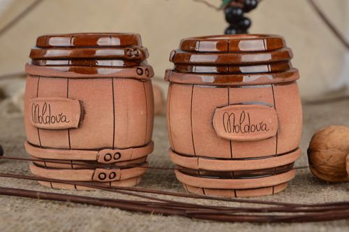 Set of 2 decorative ceramic 3 oz mugs with fake wood pattern and no handle - MADEheart.com