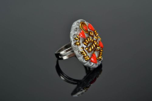 Runder Ring aus Polymerton Herz - MADEheart.com