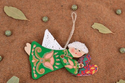 Décoration à suspendre ange faite main en bois aromatisée belle et originale - MADEheart.com