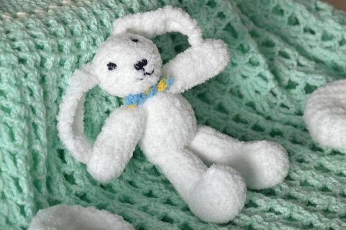 Knitted toy in the form of white bunny - MADEheart.com