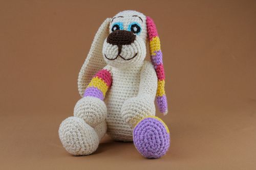 Cane bianco a maglia fatto a mano pupazzo morbido da bambini a uncinetto - MADEheart.com