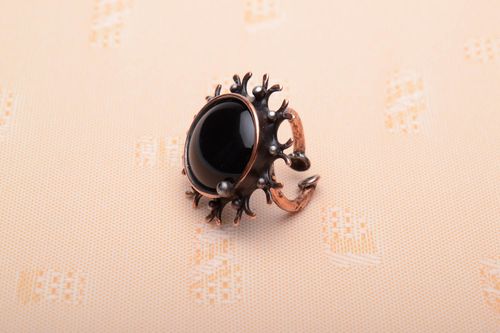 Copper ring with black stained glass - MADEheart.com