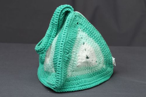 Crochet makeup bag - MADEheart.com